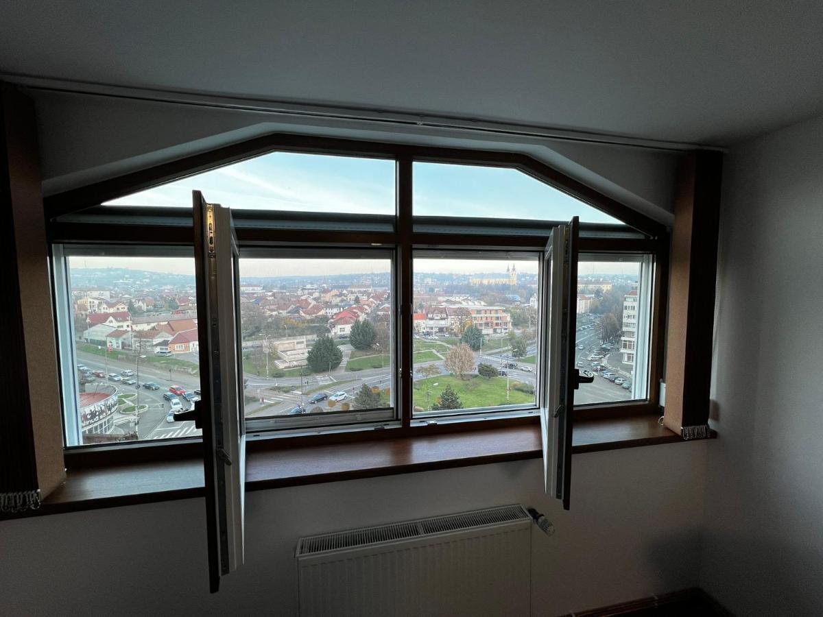 High Level Apart Oradea Free Reserved Parking Extérieur photo