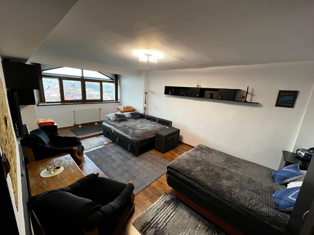 High Level Apart Oradea Free Reserved Parking Extérieur photo