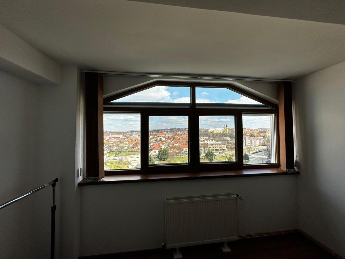 High Level Apart Oradea Free Reserved Parking Extérieur photo